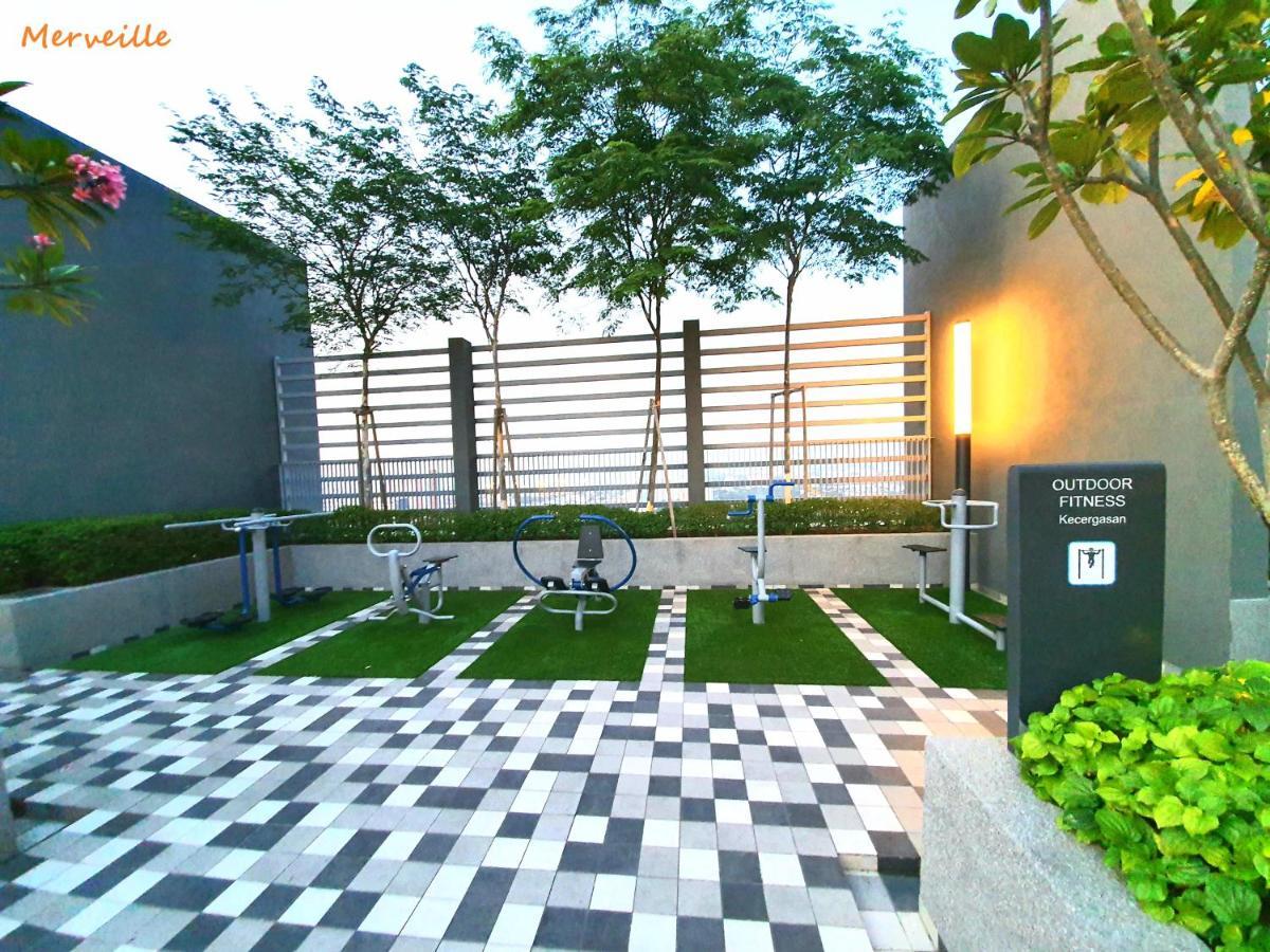 Luminari Services Apartment Butterworth Luaran gambar